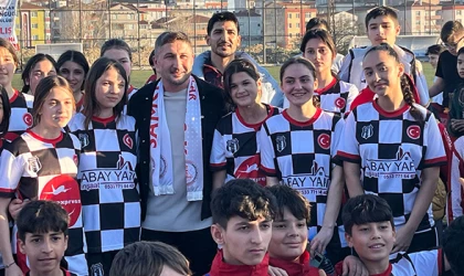 SABRİ SARIOĞLU’NA KAPAKLI’DA YOĞUN İLGİ