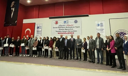 AYDINLAN-AYDINLAT PROJESİ GÖNÜLLÜLERİNE TEŞEKKÜR BELGESİ TAKDİM EDİLDİ