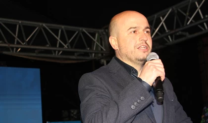 ÖĞE: “BAZI ARKADAŞLAR YALANLARIN, İFTİRALARIN ARKASINA SAKLANIYORLAR”