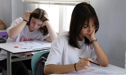 ÖĞRENCİLER DENEME SINAVINDA TER DÖKTÜLER