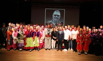 KAPAKLI’DA HALK OYUNLARI GÖSTERİSİNE YOĞUN İLGİ