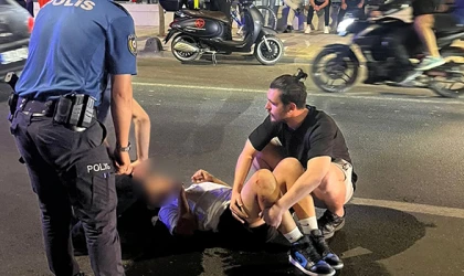 MOTOSİKLET YAYAYA ÇARPTI