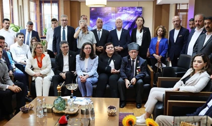 ÖZGÜR ÖZEL’DEN ÇERKEZKÖY BELEDİYESİ’NE ZİYARET