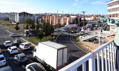 BAŞKAN AKAY, TRAFİK SORUNUNA EL ATTI