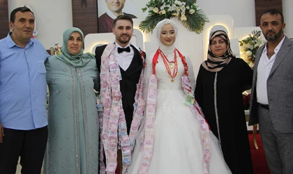 BİR ÖMÜR SÜRECEK MUTLULUKLARINA İMZA ATTILAR