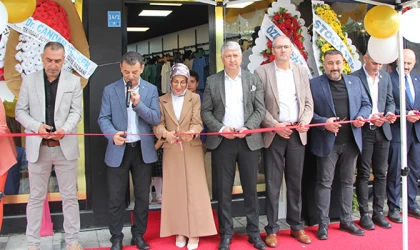 GENTLEMAN GİYİM MAĞAZASI KAPAKLI’DA AÇILDI