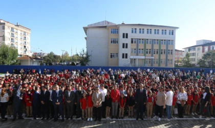 KAPAKLI’DA İLÇENİN İLK PROJE OKULU AÇILDI