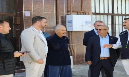 YEŞİL ÇİMEN PARKI BAŞTAN SONA YENİLENDİ