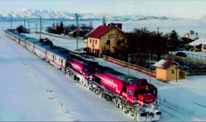 TURİSTİK DOĞU EKSPRESİ YOLA ÇIKIYOR