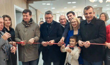 Doç. Dr. Müge Göre Karaali’nin Dermatoloji Muayenehanesi Yoğun Katılımla Açıldı