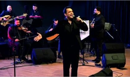 BÜYÜKŞEHİRDEN UNUTULMAZ BİR GECE: NEŞET ERTAŞ'A SAYGI KONSERİ