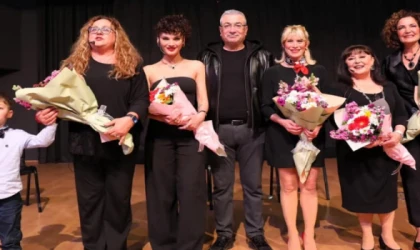 KADINLARIN SESİ SAHNEYE TAŞINDI