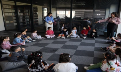 MİNİK ÖĞRENCİLERİMİZDEN KÜTÜPHANE ZİYARETİ