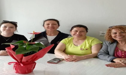 CHP ÇERKEZKÖY İLÇE BAŞKANI DÖNMEZ VE İLÇE KADIN KOLLARI BAŞKANI ŞEN’DEN ŞEHİT ANNELERİNE ANLAMLI ZİYARET
