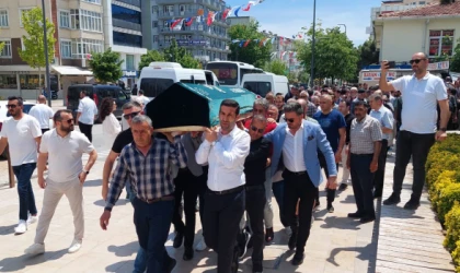 DİNÇER DÖNMEZ DUALARLA DEFNEDİLDİ