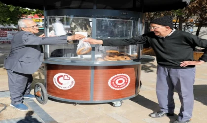 HALK SİMİT 10 TL’DEN SATIŞTA