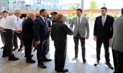 ÇERKEZKÖY’DE PROTOKOL, HALKLA ARİFE GÜNÜ BAYRAMLAŞTI