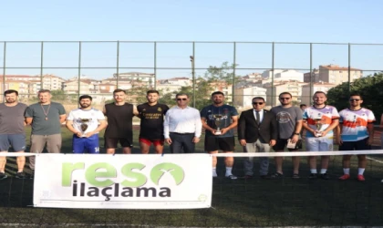 KAPAKLI’DA AYAK TENİSİ TURNUVASINDA HAPI YUTTUK Y.F.C. TAKIMI ŞAMPİYON OLDU