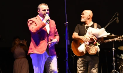 ZEYNEP BASTIK VE YÜKSEK SADAKAT'TAN TEKİRDAĞ'DA MÜZİK ZİYAFETİ: KİRAZ FESTİVALİ'NDE COŞKU DORUĞA ÇIKTI!