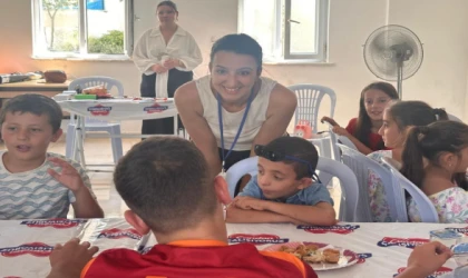 YENİKÖY’DE UMUT YEŞERDİ: BÜYÜKŞEHİR’DEN YANGIN MAĞDURLARINA MORAL DESTEĞİ