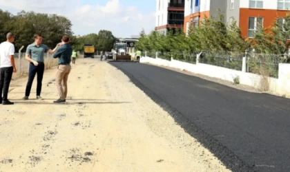 ÇERKEZKÖY’DE 20 BİN TON SICAK ASFALT SERİMİNE BAŞLANDI