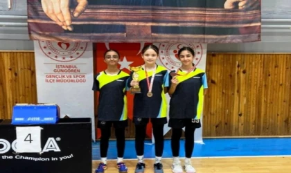 ÇERKEZKÖY’LÜ MASA TENİSİ SPORCULARI TURNUVASINDA ŞAMPİYOLUKLA DÖNDÜLER