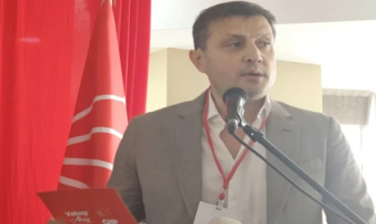 VAHAP AKAY’IN İL KONGRESİNDEKİ KONUŞMASI TÜRKİYE GÜNDEMİNE OTURDU
