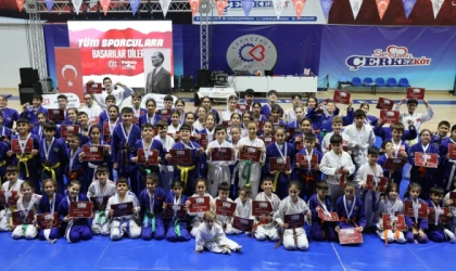 ÇERKEZKÖY’DE ATA’YA SAYGI JUDO TURNUVASI HEYECANI YAŞANDI