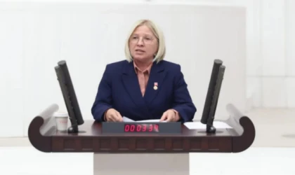 “BU KRİZ YÖNETİM KRİZİDİR”