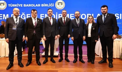 TEKİRDAĞ BAROSU BAŞKANI GÜRCÜN: “SAVUNMA BASKI ALTINA ALINIRSA ADALET SUSAR”
