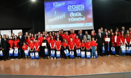 TEKNOFEST BAŞARISIYLA GURURLANDIRAN ÇERKEZKÖYLÜ GENÇ MUCİTLER ONURLANDIRILDI