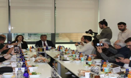 ÇOSB Başkanı Eyüp Sözdinler basın mensuplarıyla öğle yemeğinde buluştu