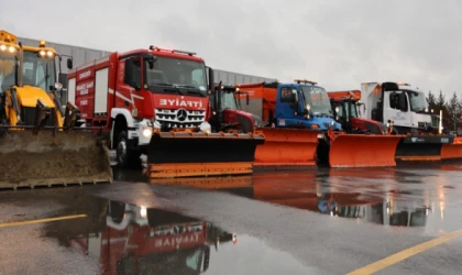 ÇOSB EKİPLERİNDEN KAR MESAİSİ