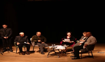 “Bir Çift Sözümüz Var Aşka Dair” Şiir Gecesi İlgi Gördü