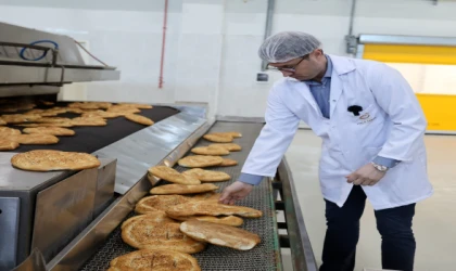 HALK EKMEK’TE 350 GRAM PİDE 15 TL