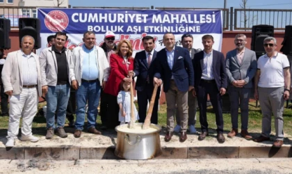 BAŞKAN MÜGE YILDIZ TOPAK BOLLUK AŞI ETKİNLİĞİNE RENK KATTI