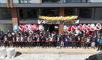 KAPAKLI’DA ZÜMRÜT DÜĞÜN SALONU COŞKULU TÖRENLE AÇILDI