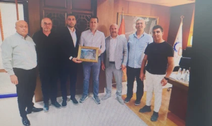 ÇERKEZKÖY VEZİRKÖPRÜLÜLER DERNEĞİ’NDEN BAŞKAN AKAY’A ZİYARET