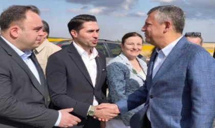 ÖZGÜR ÖZEL, ÇORLU KARATEPE CEZAEVİ'NDE DENİZ GÖKTAŞ'I ZİYARET ETTİ