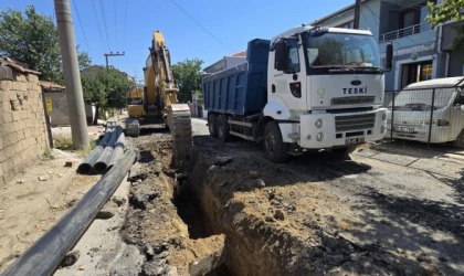 HAYRABOLU’DA ESKİYEN İÇME SUYU HATTI YENİLENİYOR