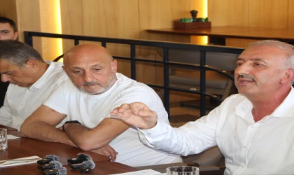 Karadeniz ve Yılmaz: “Başkanın seçtiği meclis değil, meclisin seçtiği başkan"