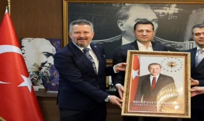 Mestan Özcan’dan Vahap Akay’a ziyaret