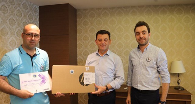 KAPAKLI’DA EN ÇOK ATIK PİL TOPLAYANLAR ÖDÜLLENDİRİLDİ