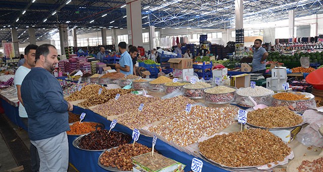 “PAZARDA DEĞİL, CEPTE KITLIK VAR”